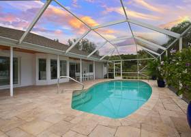 SOLD-1381 Clydesdale Ave