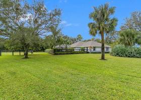 SOLD-1381 Clydesdale Ave