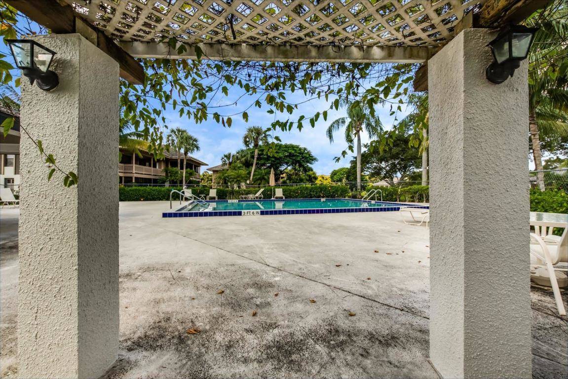 11818 Pebblewood Drive  D201 (1bedroom)