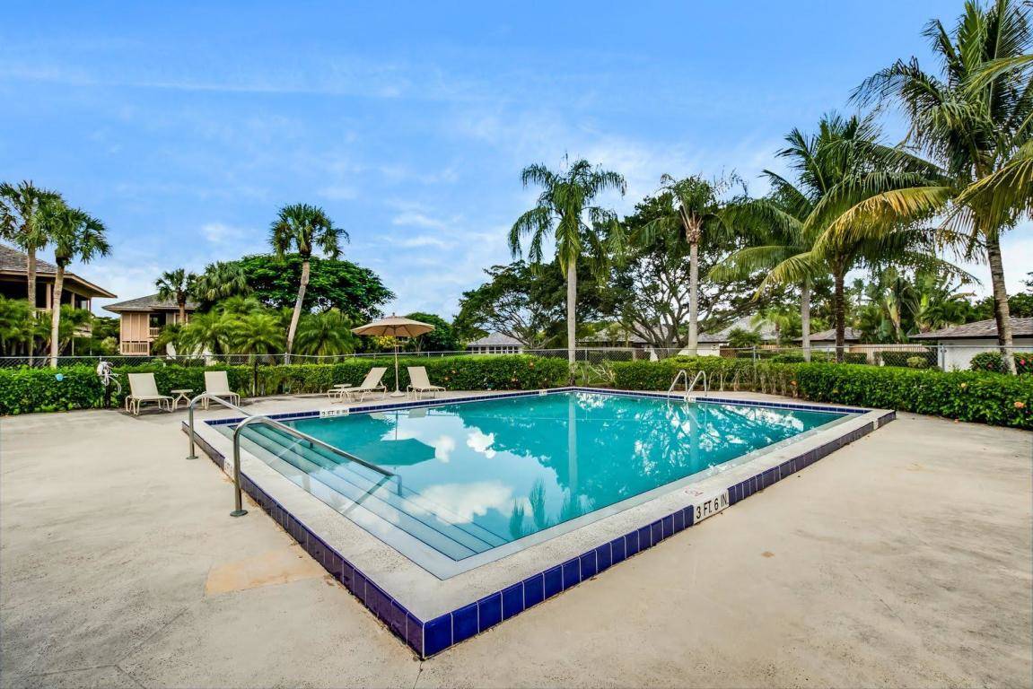 11818 Pebblewood Drive  D201 (1bedroom)