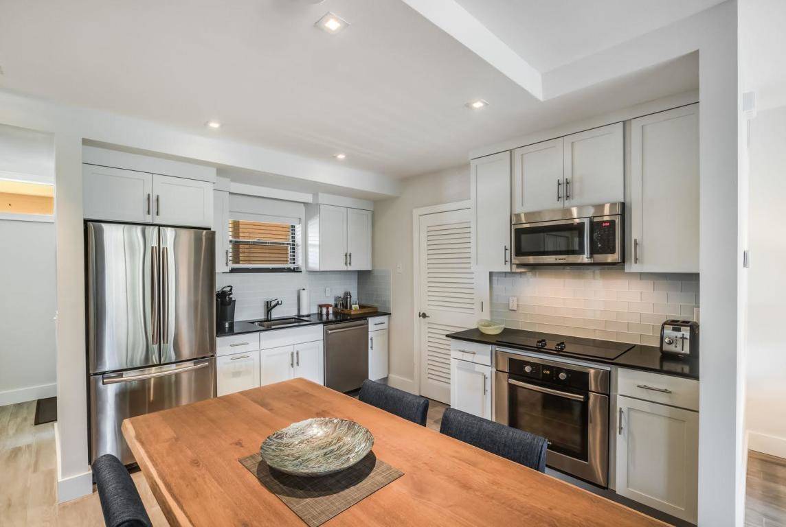 11818 Pebblewood Drive  D201 (1bedroom)