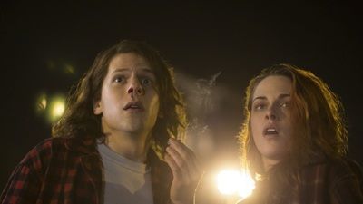 American Ultra movie review & film summary (2015) | Roger Ebert