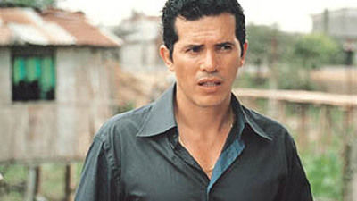 Cronicas movie review & film summary (2005) - Vimarsana News