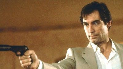 Licence To Kill movie review & film summary (1989) - Vimarsana News