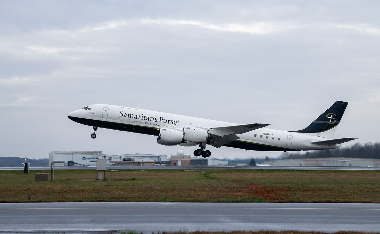 Samaritan's Purse DC-8 take off