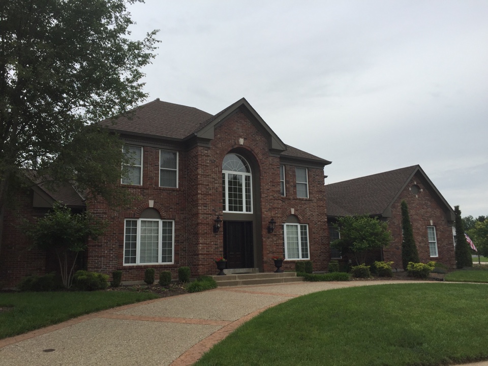 Creve Coeur, MO - A James Hardie siding, soffit, and fascia job we did. We also did the GAF golden pledge roof on this home. Creve Coeur, MO - A James Hardie siding, soffit, and fascia job we did. We also did the GAF golden pledge roof on this home.