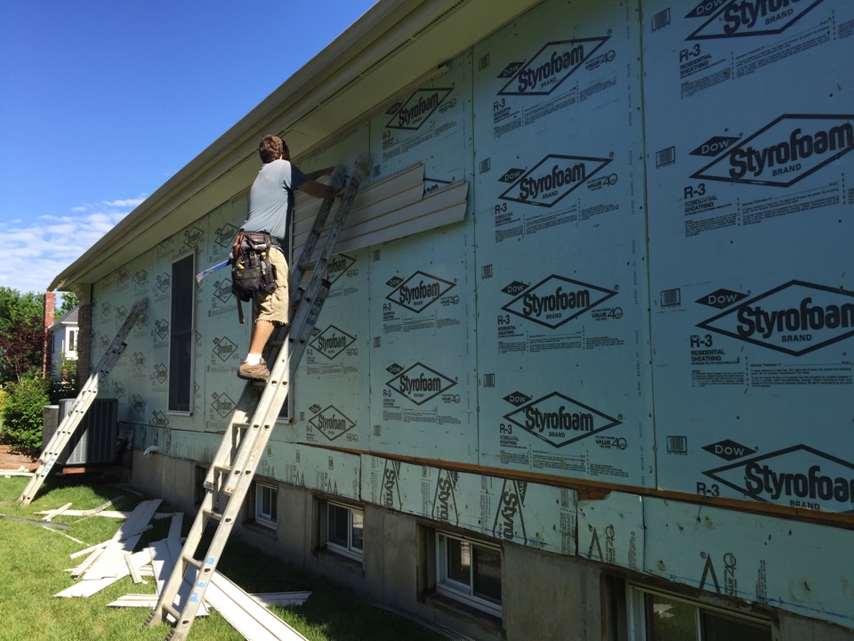 Creve Coeur, MO - Starting the Hardie job. Creve Coeur, MO - Starting the Hardie job.