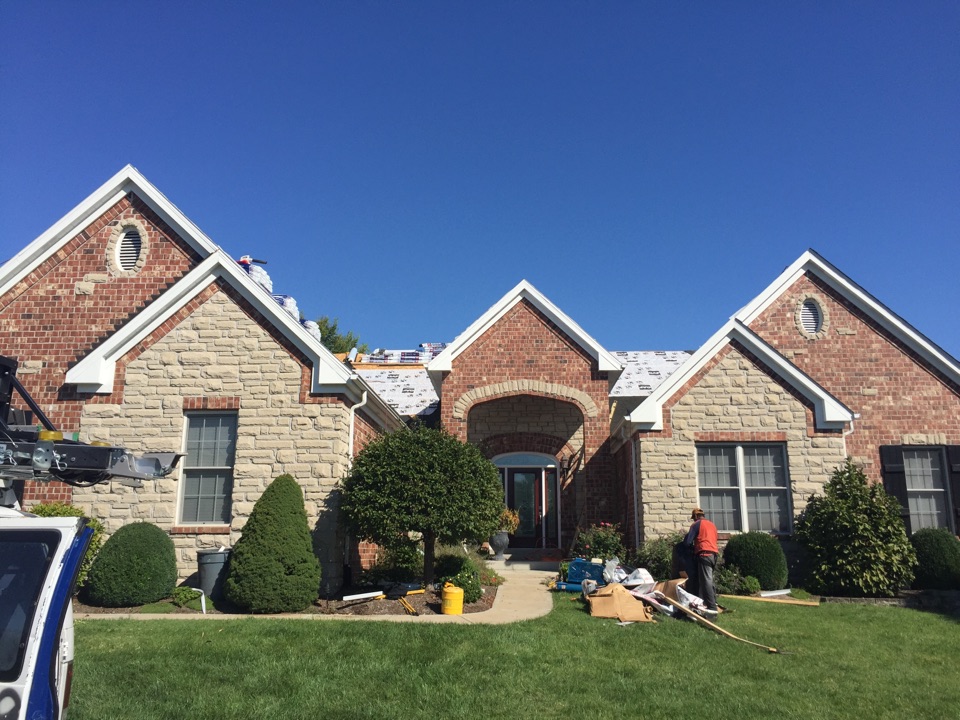 Weldon Spring, MO - This is a GAF roof we are doing in Weldon Springs on Summit Ridge. Weldon Spring, MO - This is a GAF roof we are doing in Weldon Springs on Summit Ridge.