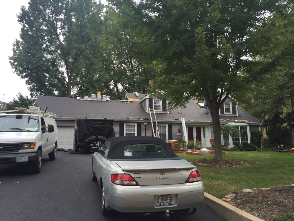 Chesterfield, MO - Installing a New GAF roof off of River Valley Dr. In Chesterfield 63017. Installing many skylights on this job. Chesterfield, MO - Installing a New GAF roof off of River Valley Dr. In Chesterfield 63017. Installing many skylights on this job.