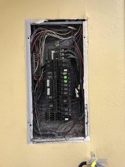 Dispatched our Chula Vista CA tech to a health center for their freezer that was slowing increasing in temperature. Upon arrival, our tech inspected the True freezer and found no power going to the freezer. The breaker had failed, and the store will need an electrician to replace it.