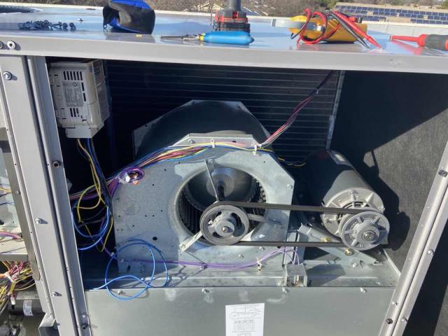 Energy Management controls installed today at this commercial property in Citrus Heights, CA. Phase 1 completed, VFDs installed on prepared equipment. Troubleshooted additional issues with EMS, confirmed RTU#1 will need a new sensor. Will source part and return.