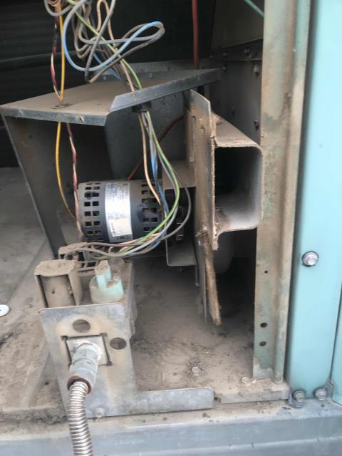 Fresno, CA - RESSAC HVAC technician arrived at check cashing place to repair a Carrier package unit that was not heating. Tech inspected the unit and found that the inducer draft motor had dried out bearings. The tech restored the motor function and checked the motor safeties and operations. The unit was restored back to a heating and working condition. Fresno, CA - RESSAC HVAC technician arrived at check cashing place to repair a Carrier package unit that was not heating. Tech inspected the unit and found that the inducer draft motor had dried out bearings. The tech restored the motor function and checked the motor safeties and operations. The unit was restored back to a heating and working condition.