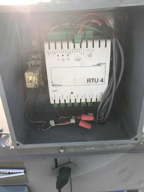 Visalia, CA - AC tech arrived at drug store in Visalia, California to repair an air conditioner that was not cooling correctly. He found a loose plug that was not secured correctly to the communication board. After unit communication was restored, the unit was able to be controlled down to a lower temperature. The unit ran well. Visalia, CA - AC tech arrived at drug store in Visalia, California to repair an air conditioner that was not cooling correctly. He found a loose plug that was not secured correctly to the communication board. After unit communication was restored, the unit was able to be controlled down to a lower temperature. The unit ran well.