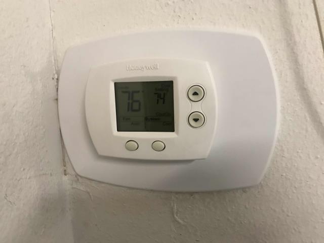 Commercial A/C tech was dispatched for approved quoted repairs at a check cashing place in La Habra, California. Tech replaced an old, faulty t-stat with a new Honeywell thermostat. Stat was programmed to the store's preferences, site cool and working well.