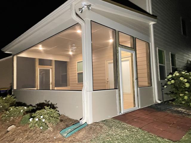 KNEE WALL AND SCREEEN COMPLETED IN CANTON , GA