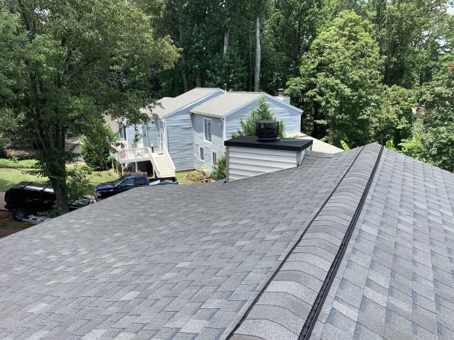 
We replaced the roof on a house in Lilburn, Ga.