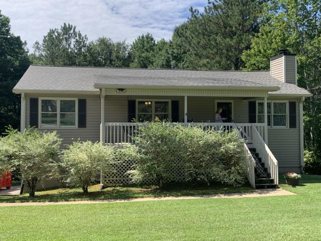 
We replaced the roof on a house in Dallas, Ga.