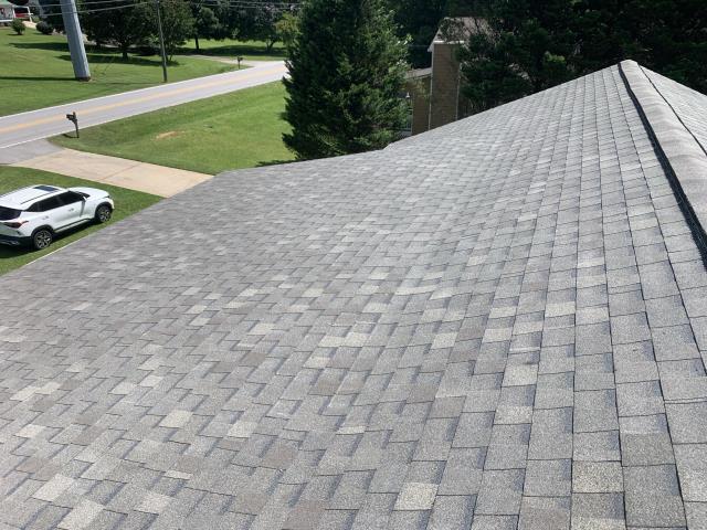 
We replaced the roof on a house in Dallas, Ga.