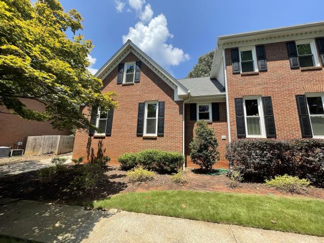 We replaced the roof and completed siding repairs on a house in Lilburn, Ga. 