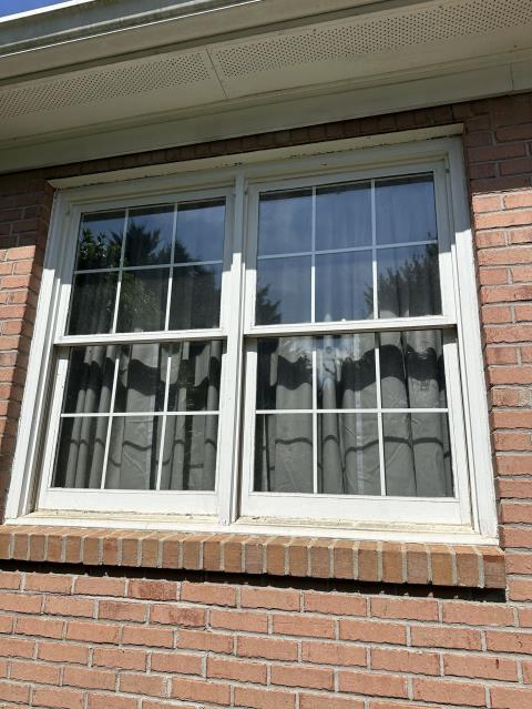 We replaced the windows on a house in Fayetteville, Ga. 
