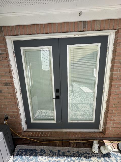 We replaced the windows on a house in Fayetteville, Ga. 