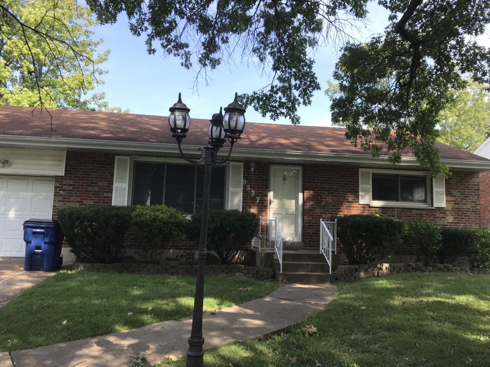 St. Louis, MO - Replacing roof for real estate deal St. Louis, MO - Replacing roof for real estate deal