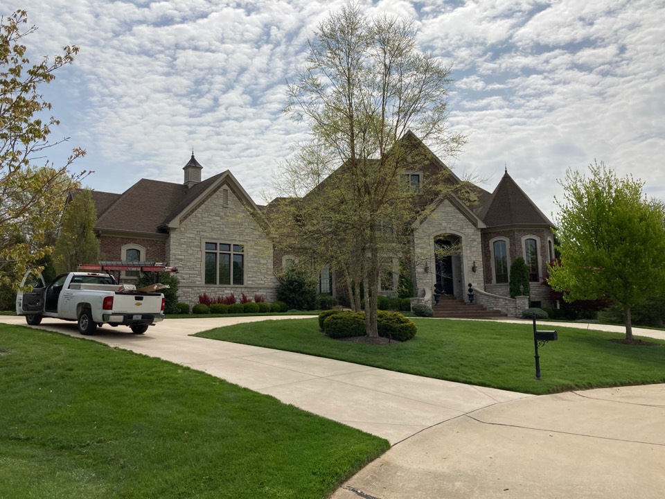 Chesterfield, MO - EBS is working with this homeowner to install a new architectural shingle roof plus an EPDM membrane roof on the rear patio. Chesterfield, MO - EBS is working with this homeowner to install a new architectural shingle roof plus an EPDM membrane roof on the rear patio.