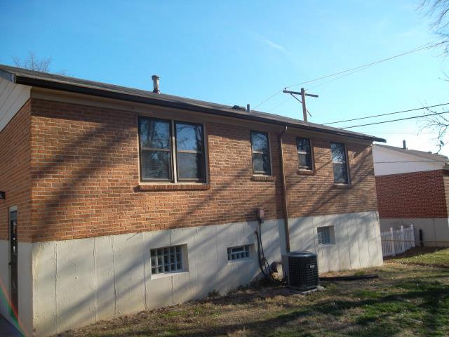 Affton, MO - Pricing for soffit/fascia, and new gutters to give the homeowner less maintenance to worry about. Affton, MO - Pricing for soffit/fascia, and new gutters to give the homeowner less maintenance to worry about.