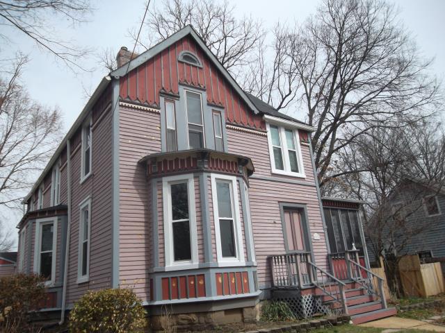 Kirkwood, MO - Pricing to update this over 100 year old house with some modern vinyl siding to give homeowner less maintenance to worry about Kirkwood, MO - Pricing to update this over 100 year old house with some modern vinyl siding to give homeowner less maintenance to worry about