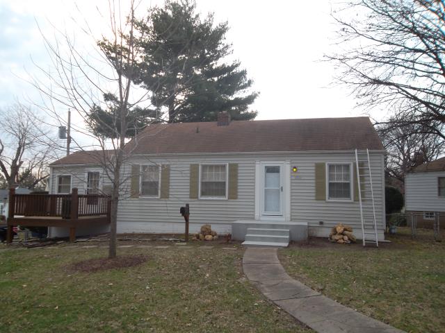 St. Louis, MO - Pricing to replace roof with CertainTeed Landmark architectural shingles St. Louis, MO - Pricing to replace roof with CertainTeed Landmark architectural shingles