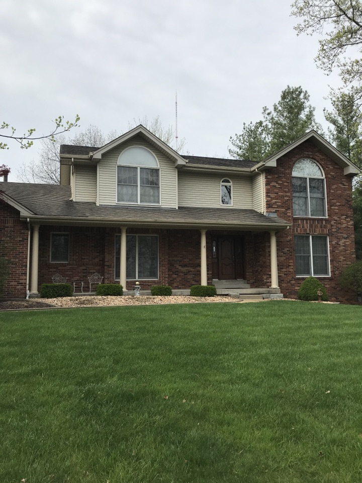 St. Louis, MO - Complimentary roof evaluation to let the homeowner know that status of the roof and an approximate life expectancy. St. Louis, MO - Complimentary roof evaluation to let the homeowner know that status of the roof and an approximate life expectancy.
