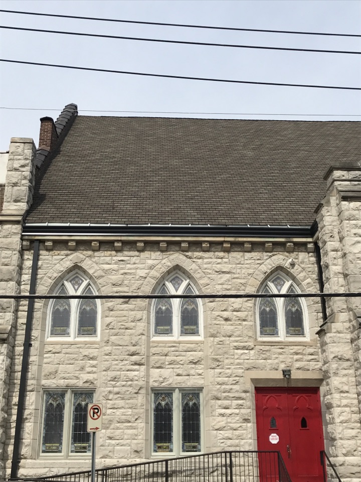 St. Louis, MO - Replacing old gutters with new custom made metal gutters for this commercial application on a church. St. Louis, MO - Replacing old gutters with new custom made metal gutters for this commercial application on a church.