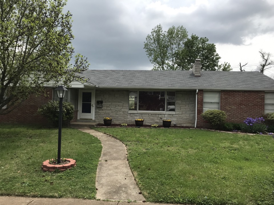 St. Louis, MO - Pricing to replace old aluminum windows using Simonton vinyl replacement windows St. Louis, MO - Pricing to replace old aluminum windows using Simonton vinyl replacement windows