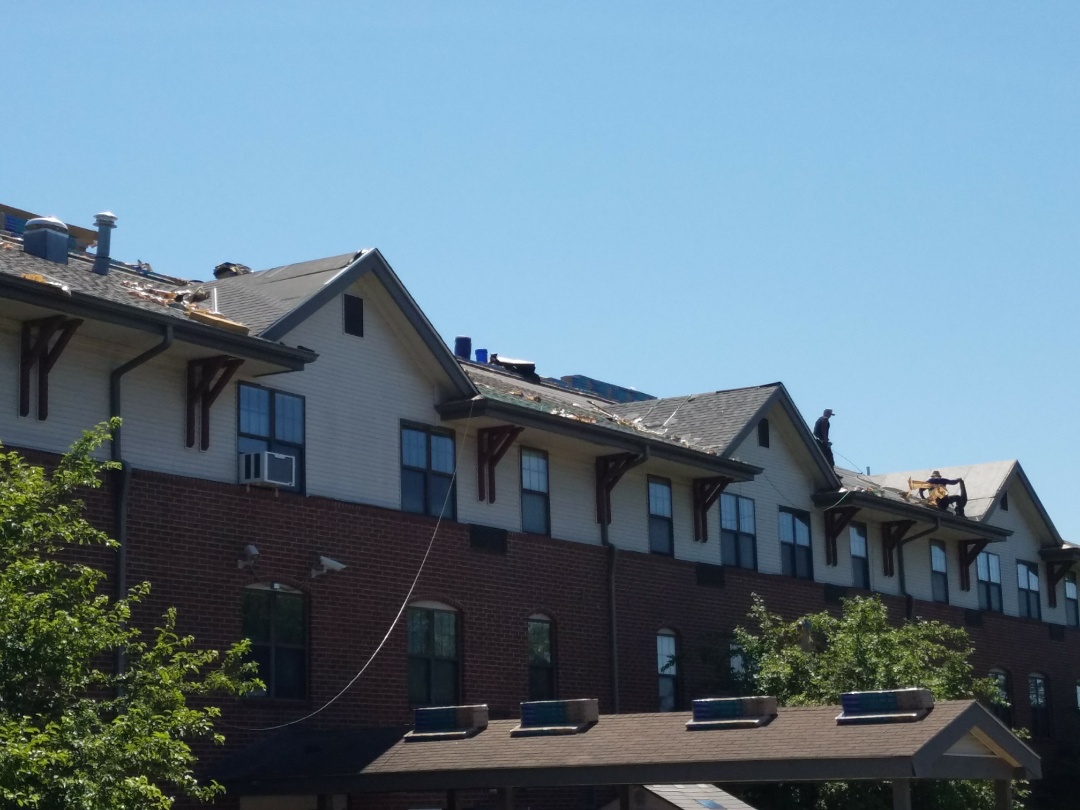 St. Louis, MO - EBS is installing a new Landmark Architectural Shingle roof. St. Louis, MO - EBS is installing a new Landmark Architectural Shingle roof.