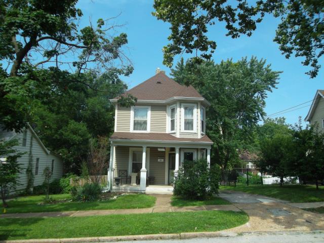 Maplewood, MO - Replaced roof per insurance scope and got gapped wood decking covered by insurance to be replaced. Maplewood, MO - Replaced roof per insurance scope and got gapped wood decking covered by insurance to be replaced.