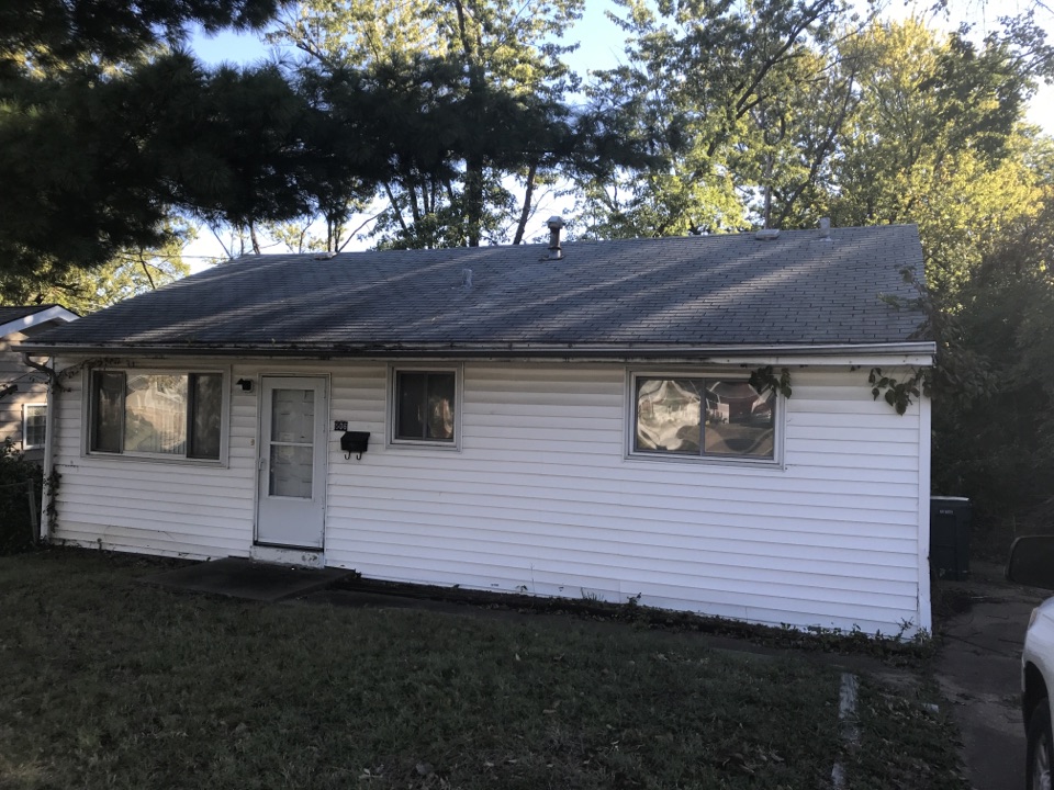 Kirkwood, MO - Pricing multiple trades of work including roofing, soffit/fascia,and new gutters to give this house a face lift Kirkwood, MO - Pricing multiple trades of work including roofing, soffit/fascia,and new gutters to give this house a face lift