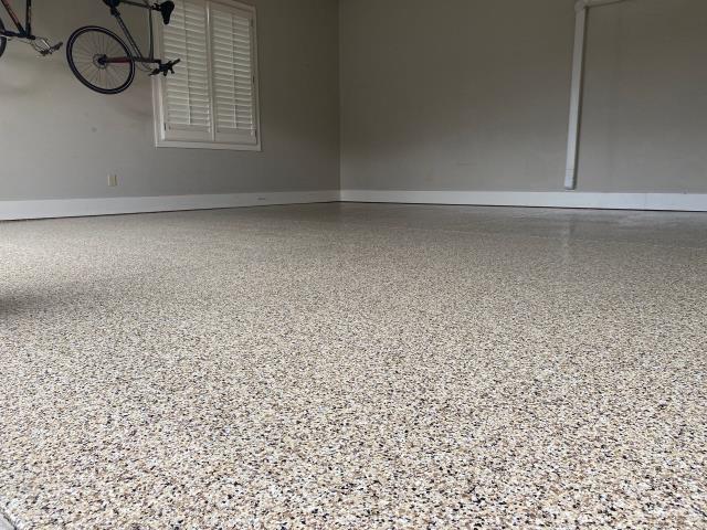 Opelika, AL - Finish Line - Checkered Flag - Pole Position - Single Broadcast Epoxy Flake Garage Floor