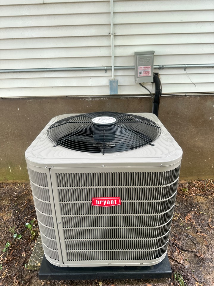 Bryant AirTemp gas furnace heating & AC air conditioning system replacement installation University Park Maryland 20782