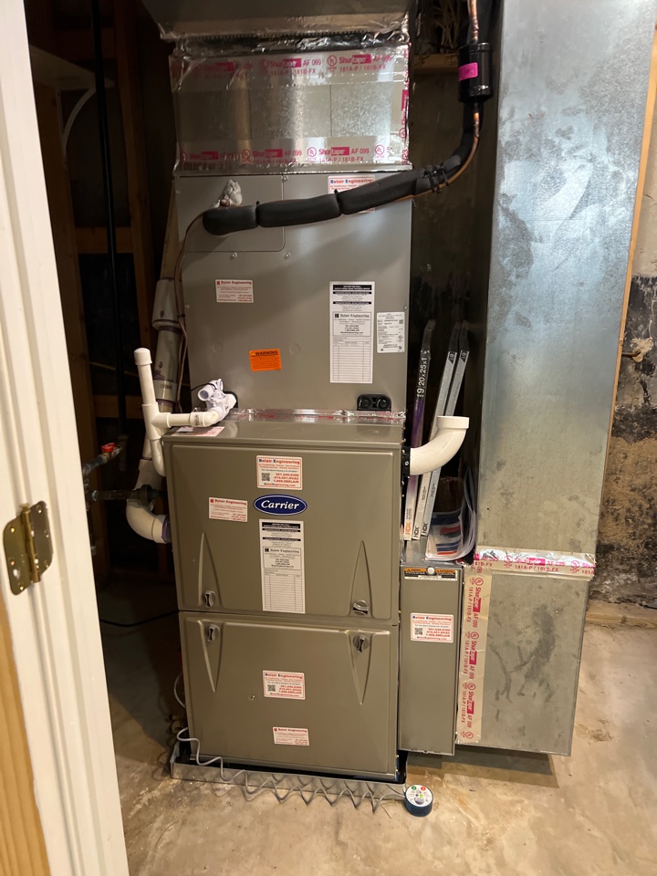 Carrier Weathermaker 9200 gas furnace heating & AC system replacement installation Hillcrest Heights Maryland 20746