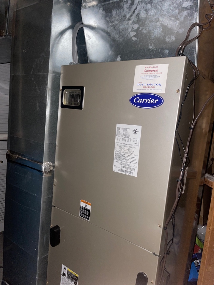 Carrier comfortmaker heat pump furnace heating & AC air conditioning system filter replacement installation Brandywine Maryland 20613