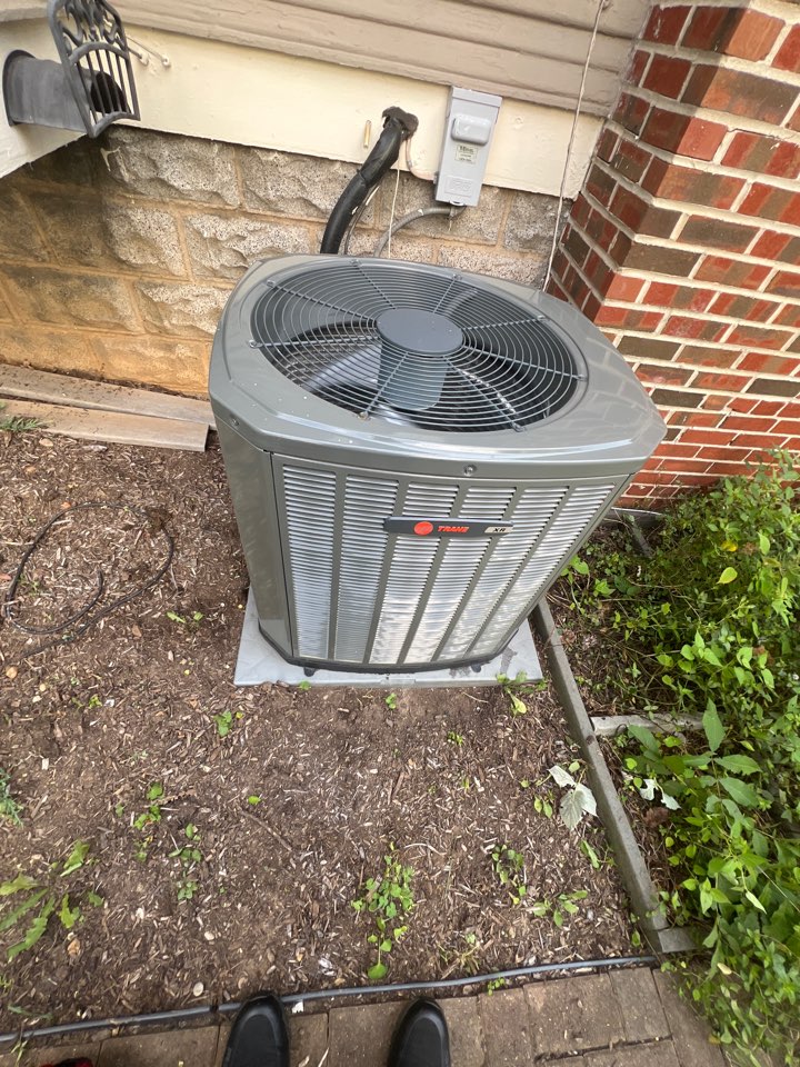 Trane XR air conditioner heating & AC air conditioning system repair service call Riverdale Park Maryland 20737