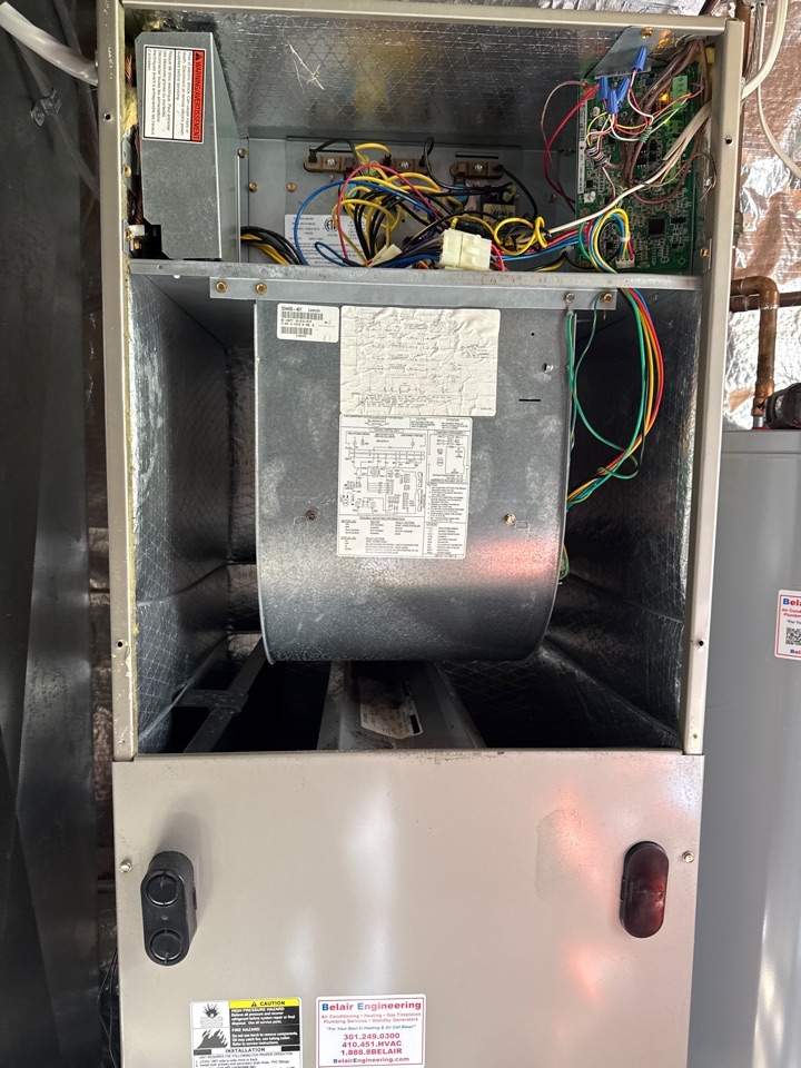  Carrier Comfortmaker heat pump furnace heating & AC air conditioning system repair service call Lothian Maryland 20711