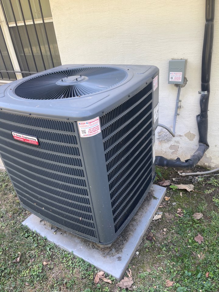 Goodman WeatherKing heat pump furnace heating & AC air conditioning system repair service call Capitol Heights Maryland 20743