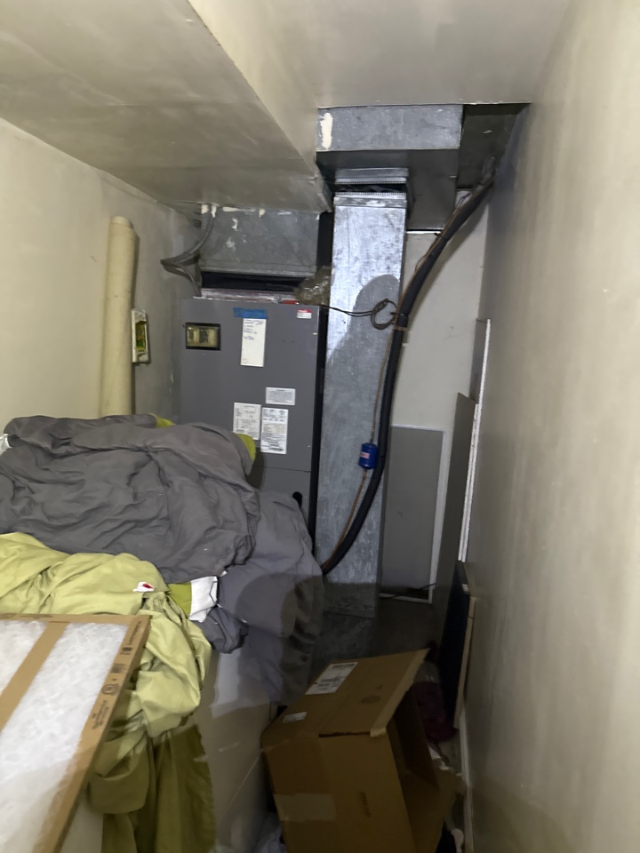 Kelvinator Luxaire heat pump furnace heating & AC system repair service call Odenton Maryland 21113

