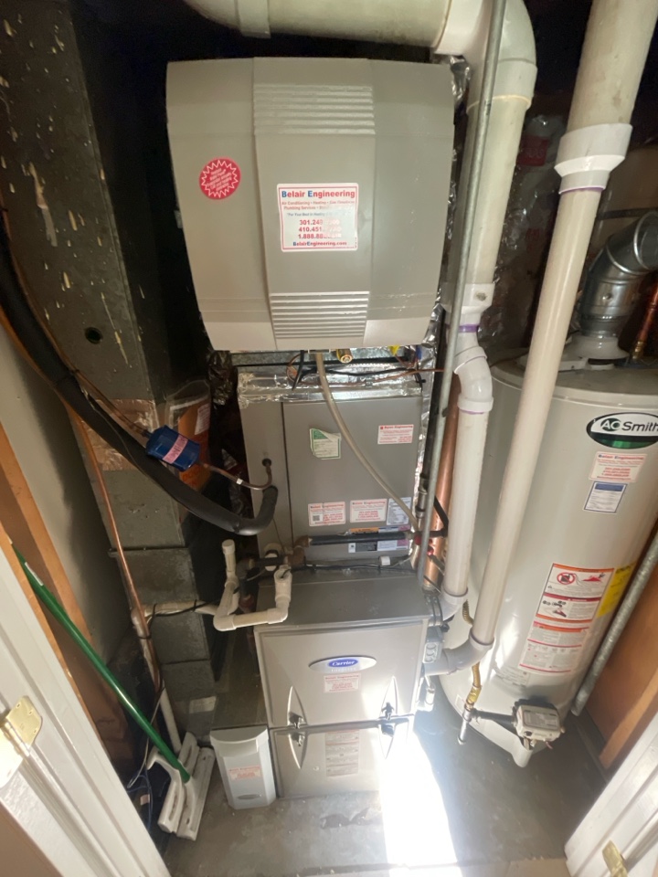 Carrier Comfortmaker gas furnace heating & AC air conditioning system repair service call Odenton Maryland 21113