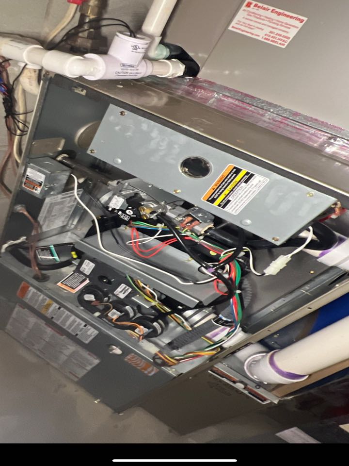 Carrier Weathermaker 9200 gas furnace heating & AC system repair service call Odenton Maryland 21113