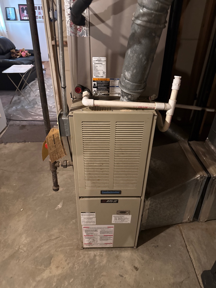 Comfortmaker RPJll Kenmore gas furnace heating & AC air conditioning system replacement installation Upper Marlboro Maryland 20774