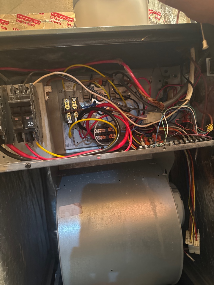 Goodman WeatherKing heat pump furnace heating & AC system repair service call Chesapeake Beach Maryland 20732