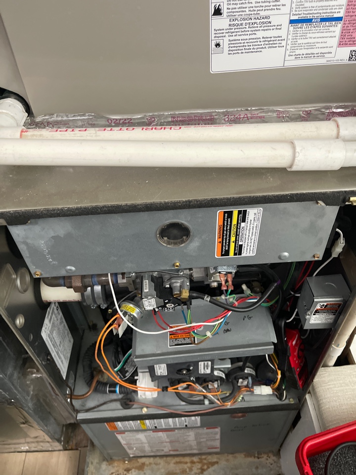Carrier Weathermaker 9200 gas furnace heating & AC system repair service call Shady Side Maryland 20764

 
