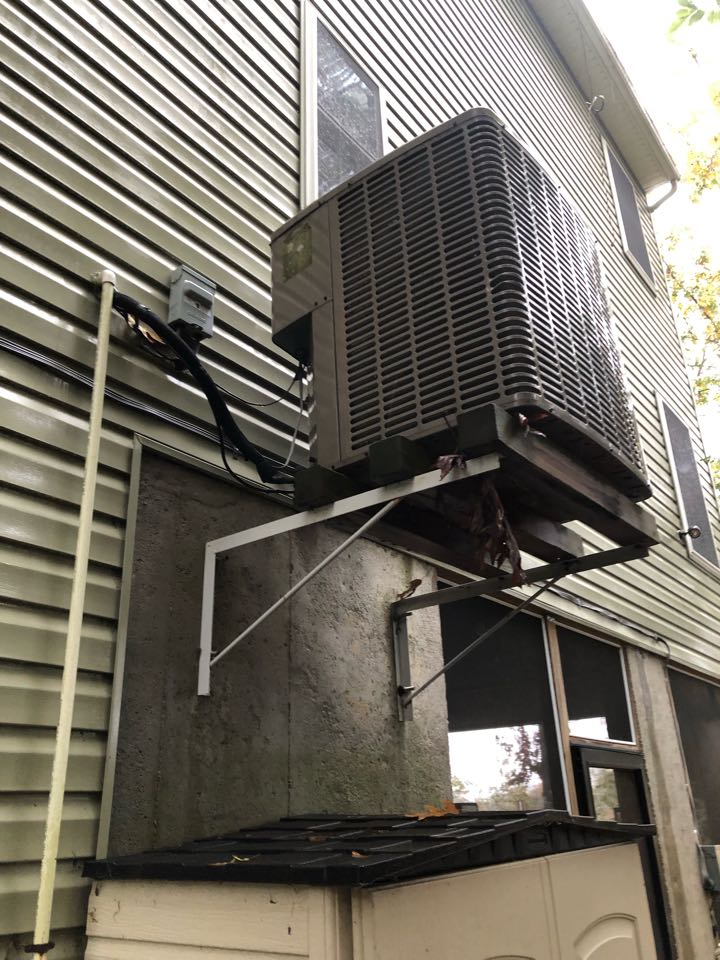 Gibson Ducane heat pump furnace heating & AC system replacement installation Shadyside Maryland 20764